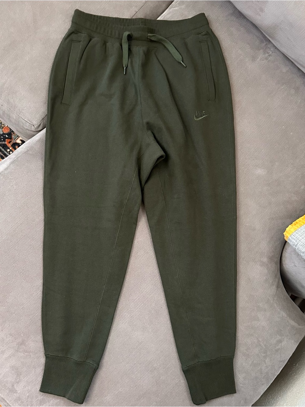 Nike Sportswear Classic Fleece Mens Joggers DA0019-355 Sequoia Green Size Medium